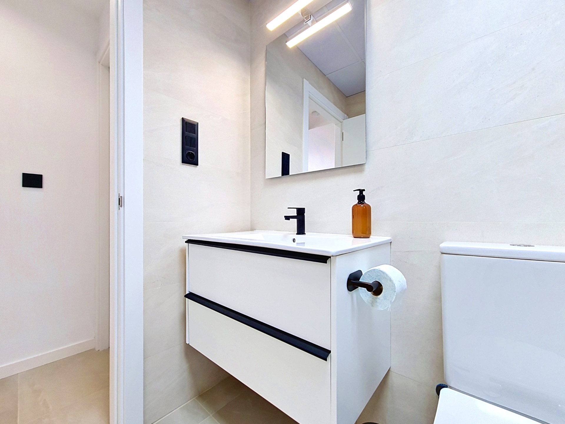 Second bathroom vanity and WC